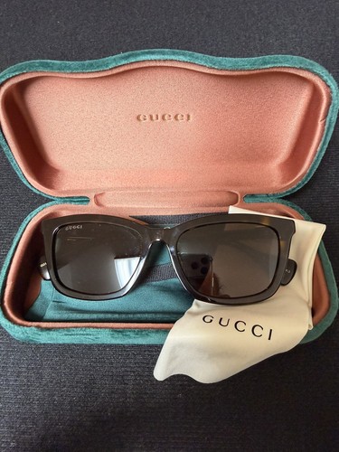 Authentic new gucci gg1596sk - authentic,