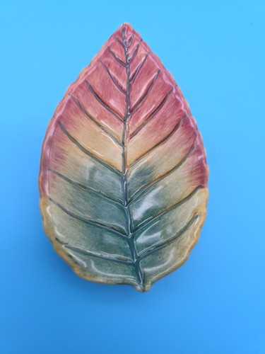 Piatto foglia ceramica