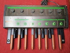 Raro sintetizzatore a pedale