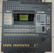 🔊 Yamaha 02R Digital Mixer