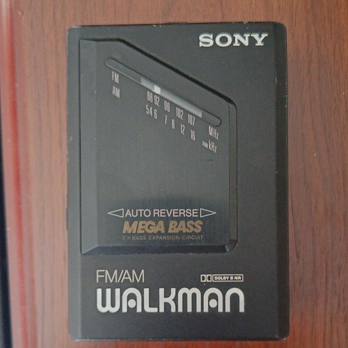 Sony f2095 walkman made in - sony,