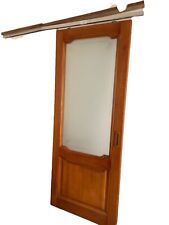 Porta scorrevole in legno massello con finitura lucida e vetro satinato 205 x 83