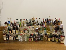 Mignon Liquori Lotto di 92 Bottigliette dagli Anni 60 ad Oggi