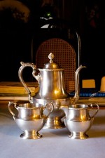 Tre pezzi caffettiera