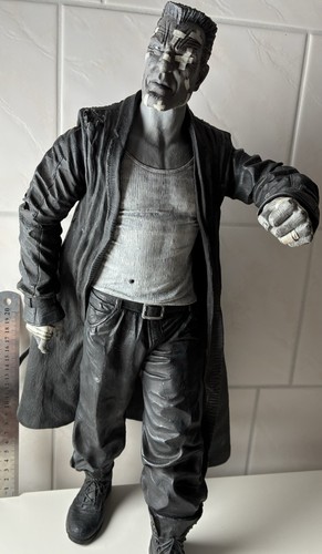Modellino sin city marv - sin,