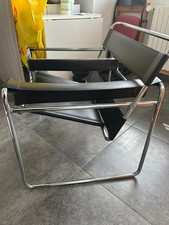 Poltrone tipo Wassily in tubolare cromato e pelle nera