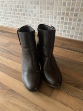 Stivaletti donna marroni con