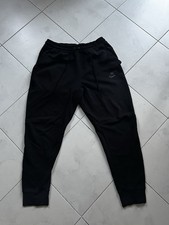 pantaloni neri nike