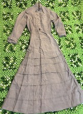 Antico abito vestito prateria