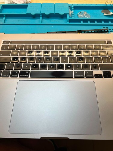 A2141 topcase top - top, case