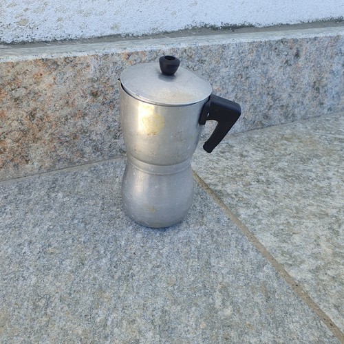 Vecchia macchina caffe - macchina', caffe'