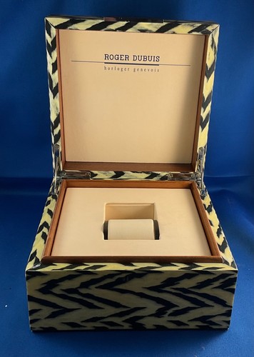 Roger dubuis box watch - ,