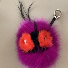 Portachiavi con ciondolo borsa Fendi Bag Bugs Monster Fur viola rosso nero