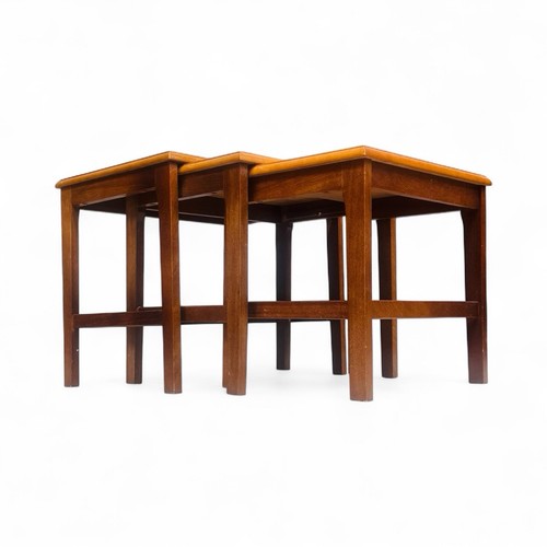 Nido tavoli danese teak - in,