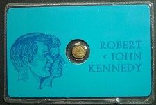 token  ROBERT  e JOHN  KENNEDY  Piccola Moneta oro 8 kt     in  sealed  card