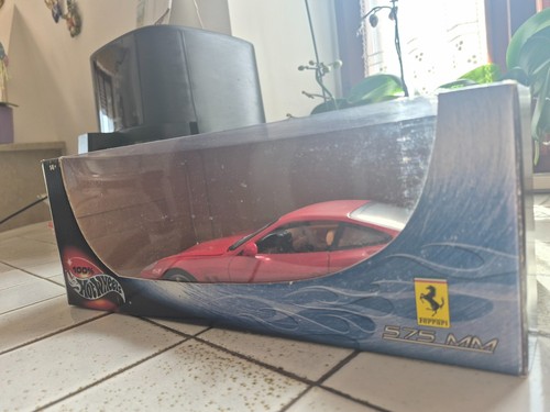 Ferrari 575 hotwheels - mm,