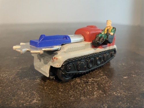 Small soldiers crash pit - soldiers,