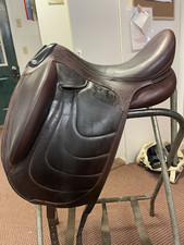 DEVOUCOUX DRESSAGE SADDLE 
