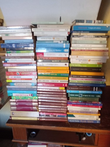 Lotto stock 100 libri vari - di,
