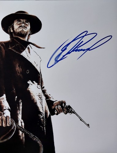 Clint eastwood pugno pieno - pieno, di
