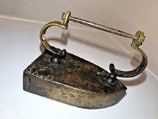 Rarissimo ferro da stiro in bronzo di fine settecento_Oggetto molto ricercato