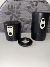 obiettivi tamaron vecchia scuola 28mm e 135mm con ghiere manuali. Con Adattatore