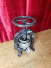 Antico frantoio francese per