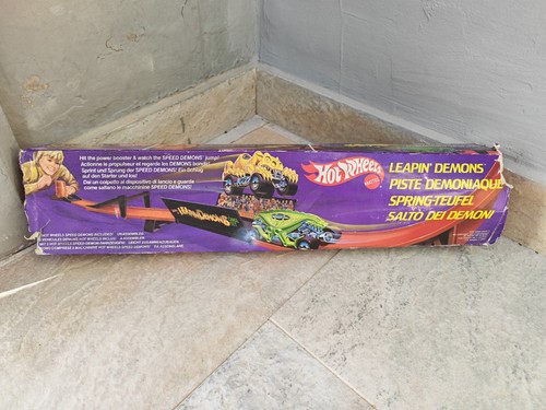 Hot wheels pista - hot, salto