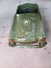 macchinina a pedali da bambino