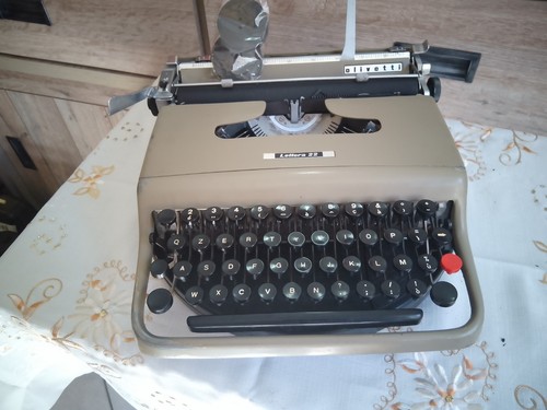 Macchina scrivere olivetti - macchina,