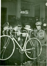 1940 MILANO Nuova bicicletta BIANCHI Mostra Ciclo e Motociclo *Fotografia