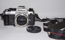 Nikon FA, testata, tappo, tracolla