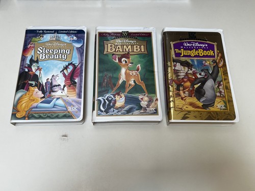 Disney vhs lot clamshell - lot, 3