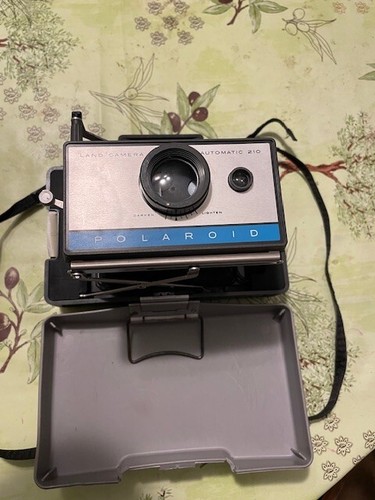 Polaroid 210 land camera - polaroid,