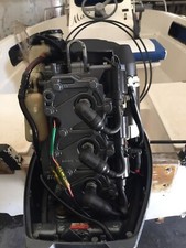 vendo bellissima barca a motore 5m con motore Yamaha 25 