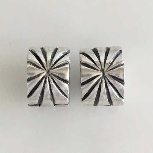 Pandora retired sunburst clips