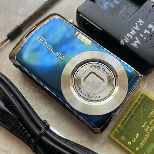 Casio exilim blue - ex-z2,