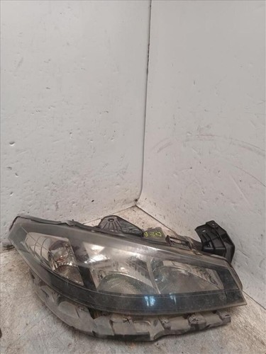 8200481197 faro fanale destro