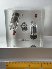 Componenti elettronici incorporati in lucite, vintage, radio usati in ottime condizioni - RARA
