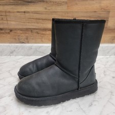 Ugg Classic Short Leather