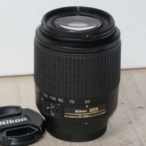 Nikon 200 5 6 g - f/4-5.6,