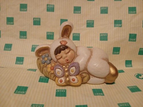 Bimba coniglio prato fiori - bimba, su
