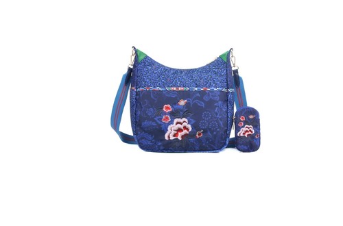 Una borsa tracolla - a, of