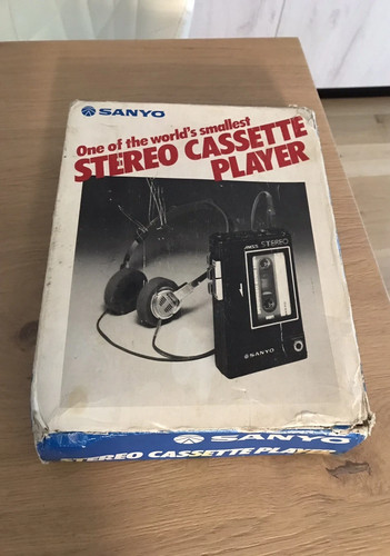 Sanyo 5550 walkman with - m-5550,