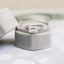 Anello in oro bianco 18K IGI