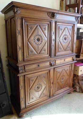 Antica credenza scolpita - scolpita, in