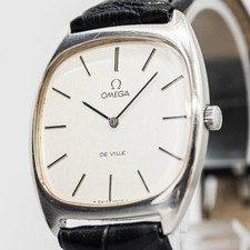 Vintage 1977 *NEAR MINT* OMEGA