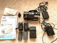 JVC Everio GZ-HM400 1080p