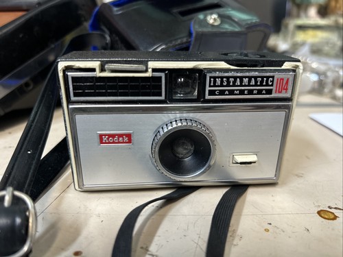 Vintage kodak instamatic 104 - kodak,
