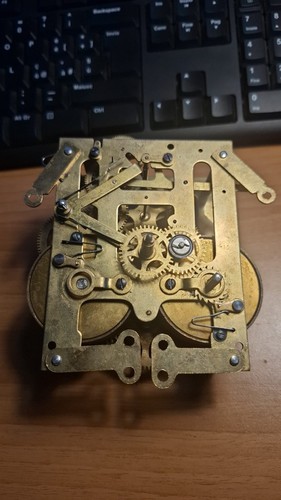 Meccanismo orologio pendolo - orologio,